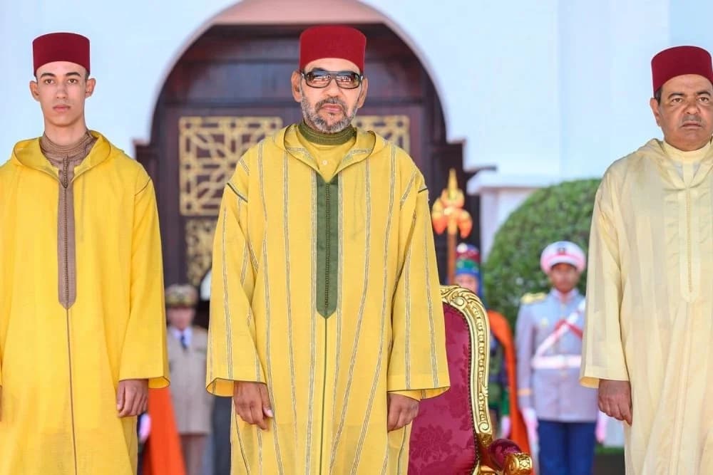 جلالة الملك يُطلق اسم الأميرة الراحلة لالة لطيفة على فوج الضباط المتخرجين الجدد