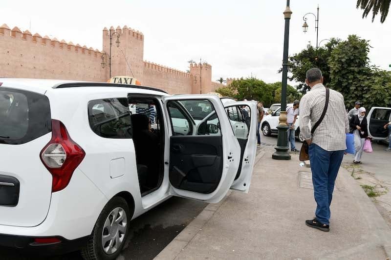 الصيف و"المونديال" يستعجلان إصلاح منظومة النقل العمومي الحضري