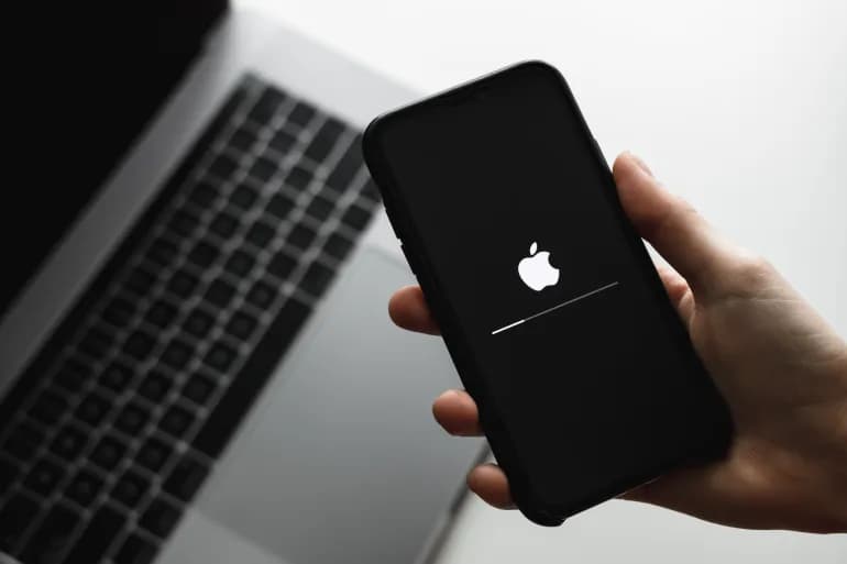 مشاكل برامج التجسس على هواتف آيفون تتفاقم.. إليك ما يجب أن تعرفه