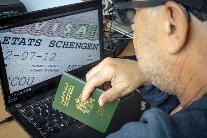 "رفض التأشيرة" يحيي النقاش بخصوص استعادة الرسوم واشتراكات التأمين