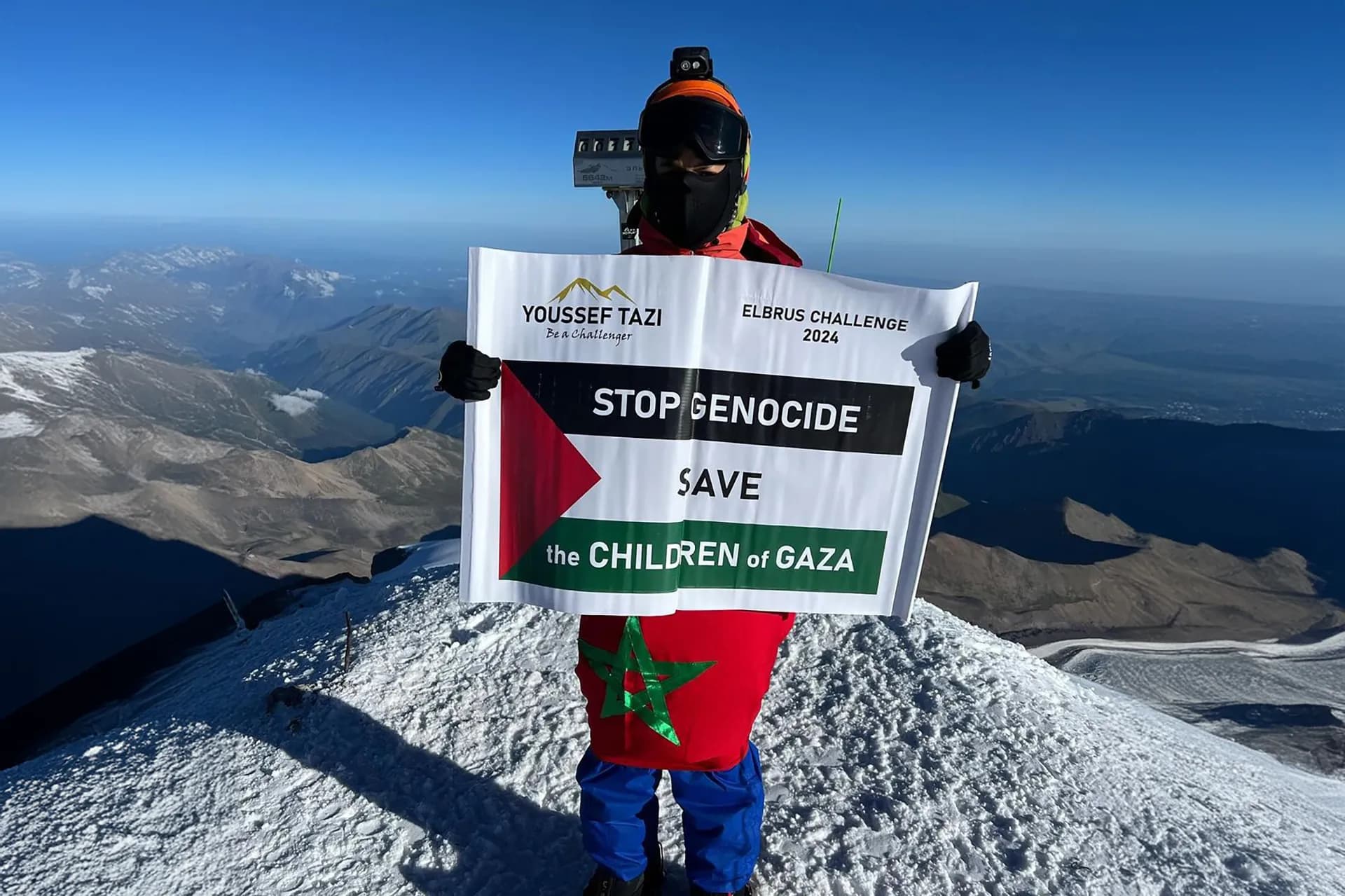 الطفل المغربي يوسف التازي يتسلق قمة جبل إلبروس ويهدي إنجازه لأطفال غزة
