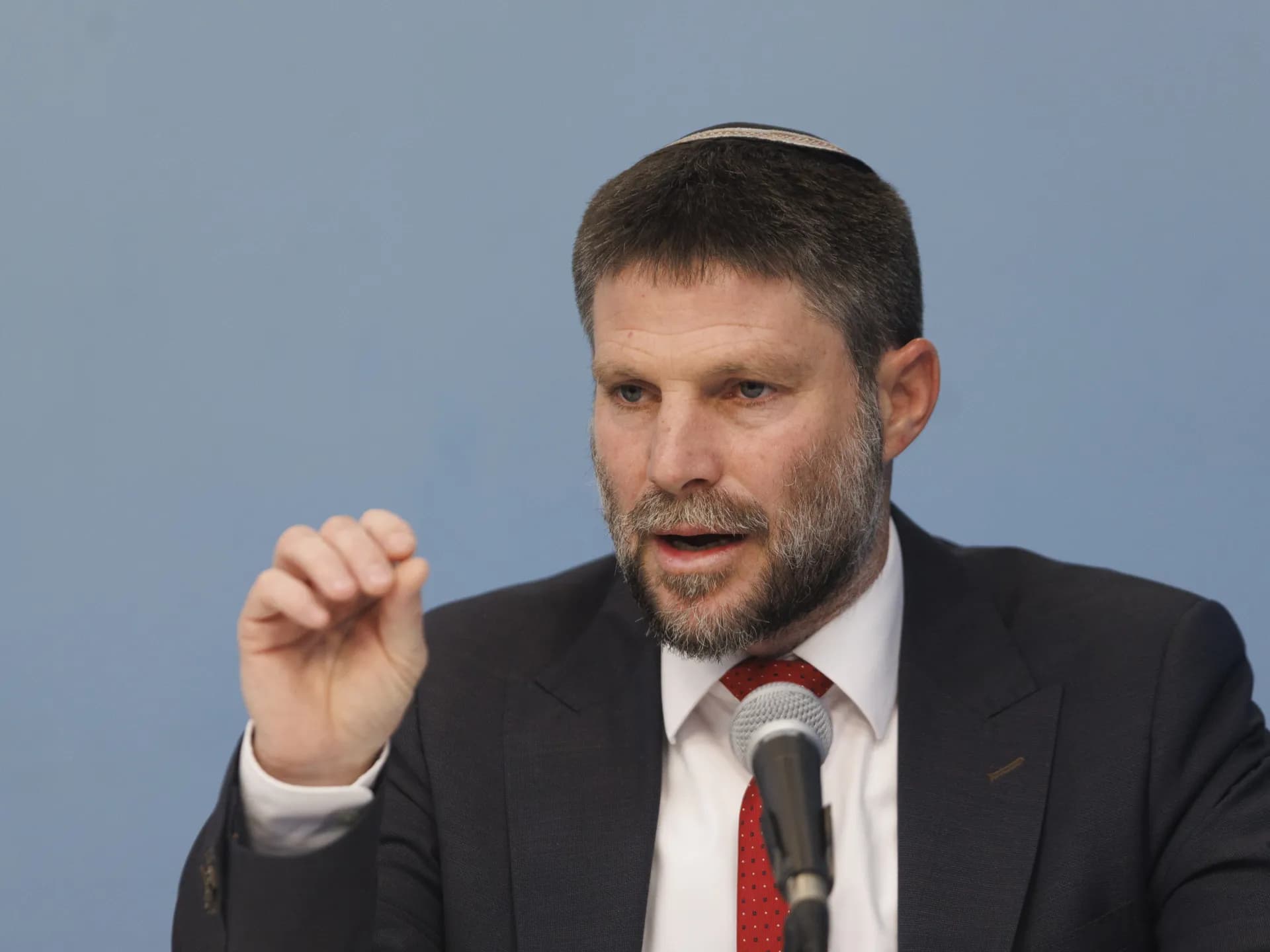 فلسطين تدعو الجنائية الدولية لاعتقال وزير المالية الإسرائيلي بعد تصريحاته الداعية لتجويع الفلسطينيين