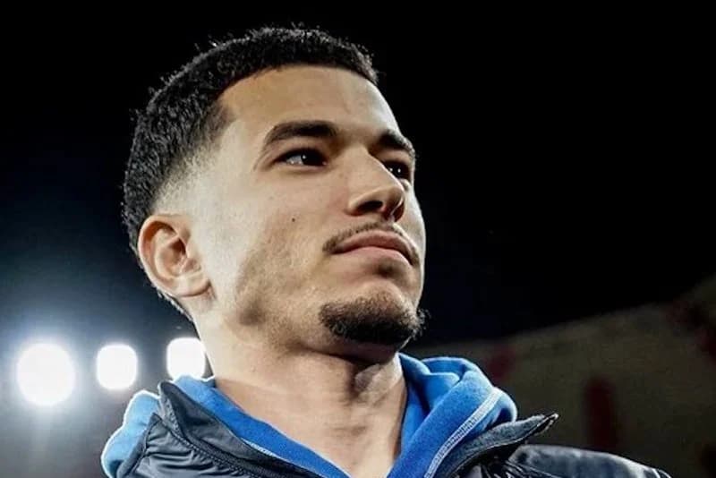 الواحدي يقترب من حمل ألوان "بنفيكا"
