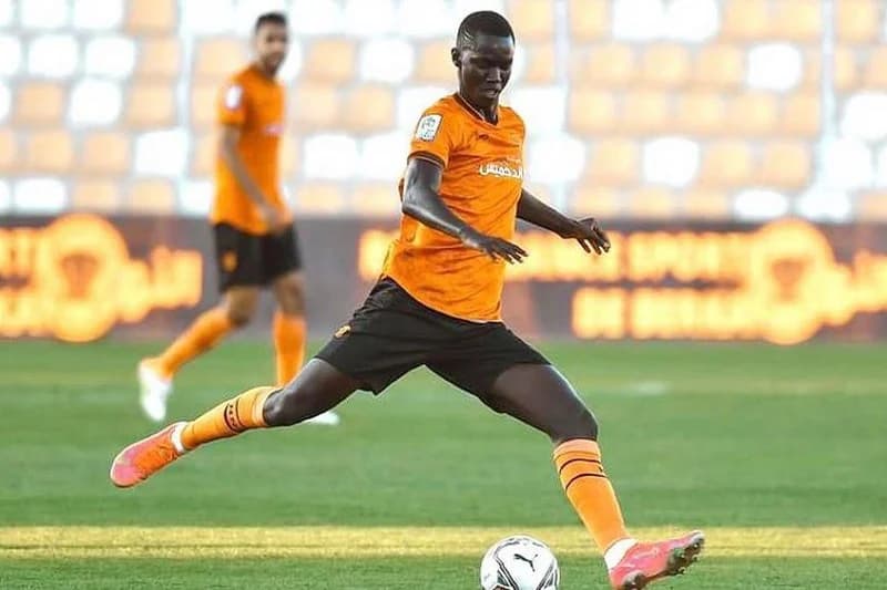 أندية أجنبية تهتم باللاعب لامين كامارا
