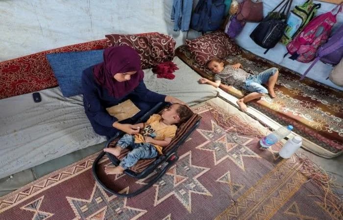 الاتحاد الأوروبي يدعو إلى هدنة إنسانية فورية للتلقيح ضد شلل الأطفال في غزة