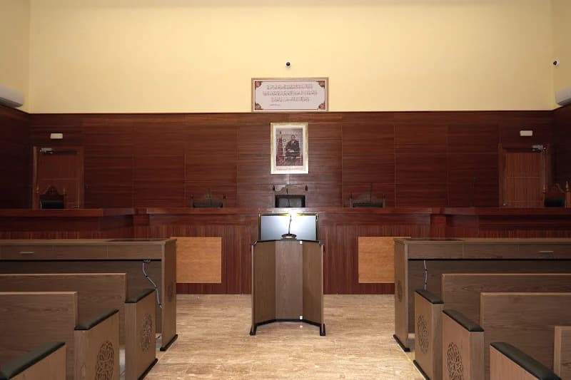 إدارية وجدة تحكم بعزل رئيسي جماعتين