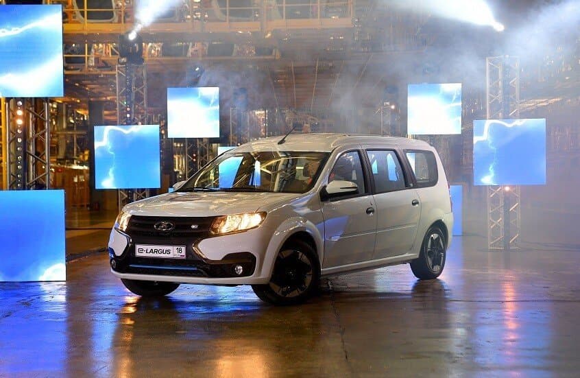 شركة AvtoVAZ الروسية تعلن عن بدء إنتاج سيارات e-Largus الكهربائية