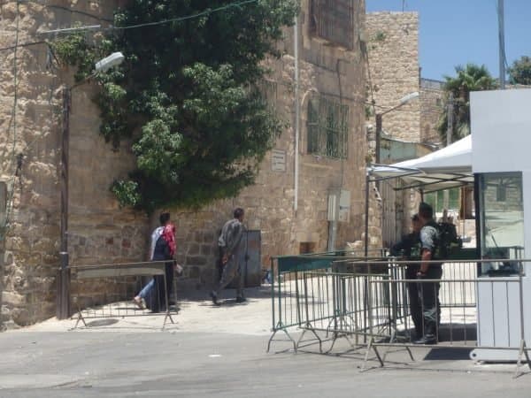 إسرائيل تمنع رفع أذان الفجر في المسجد الإبراهيمي