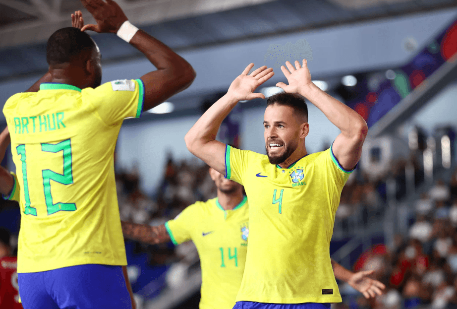 البرازيل تتأهل إلى ربع نهائي كأس العالم لكرة القدم داخل القاعة