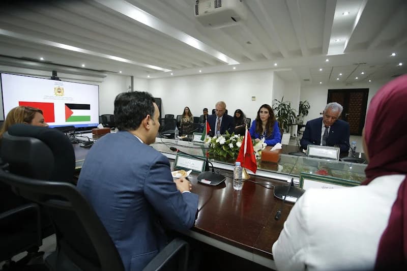 الرباط: السيد سكوري يجري مباحثات مع وزيرة العمل الفلسطينية