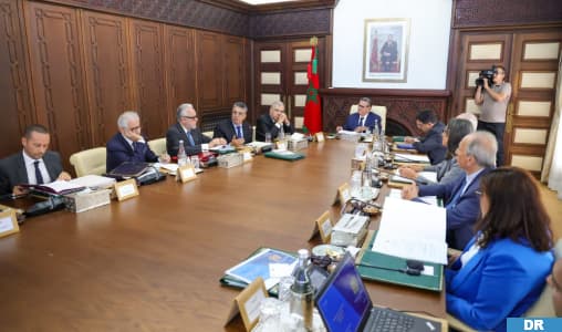 الحكومة تصادق على مشروعي مرسومين يتعلقان بمدونة الأدوية والصيدلة