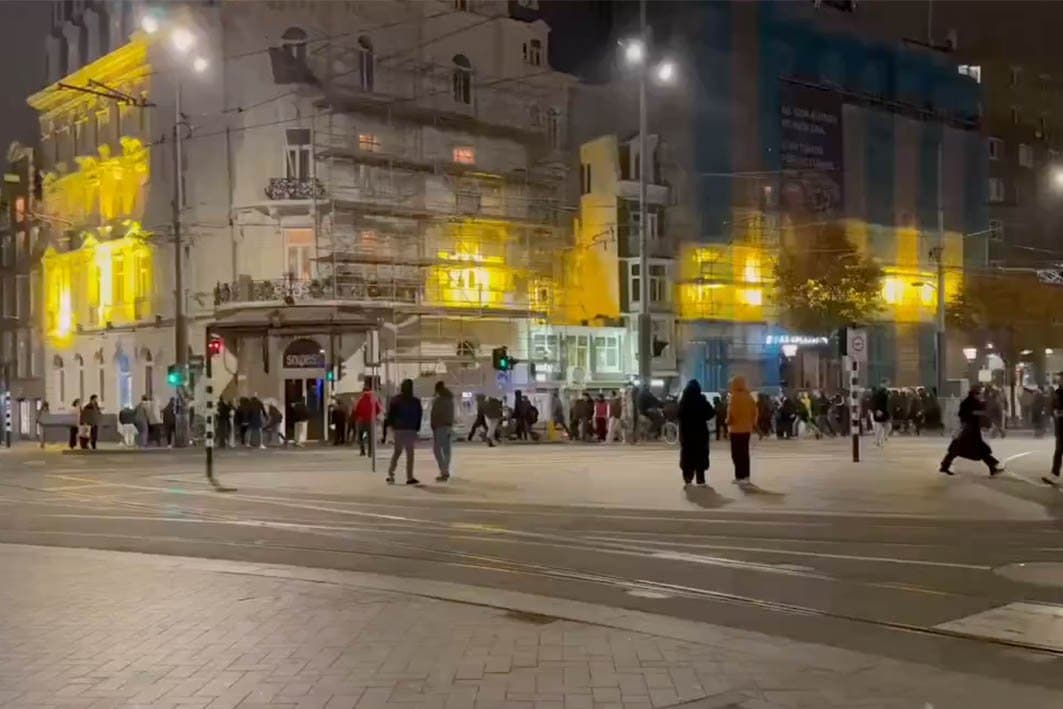 ماذا حدث لليهود في أمستردام؟