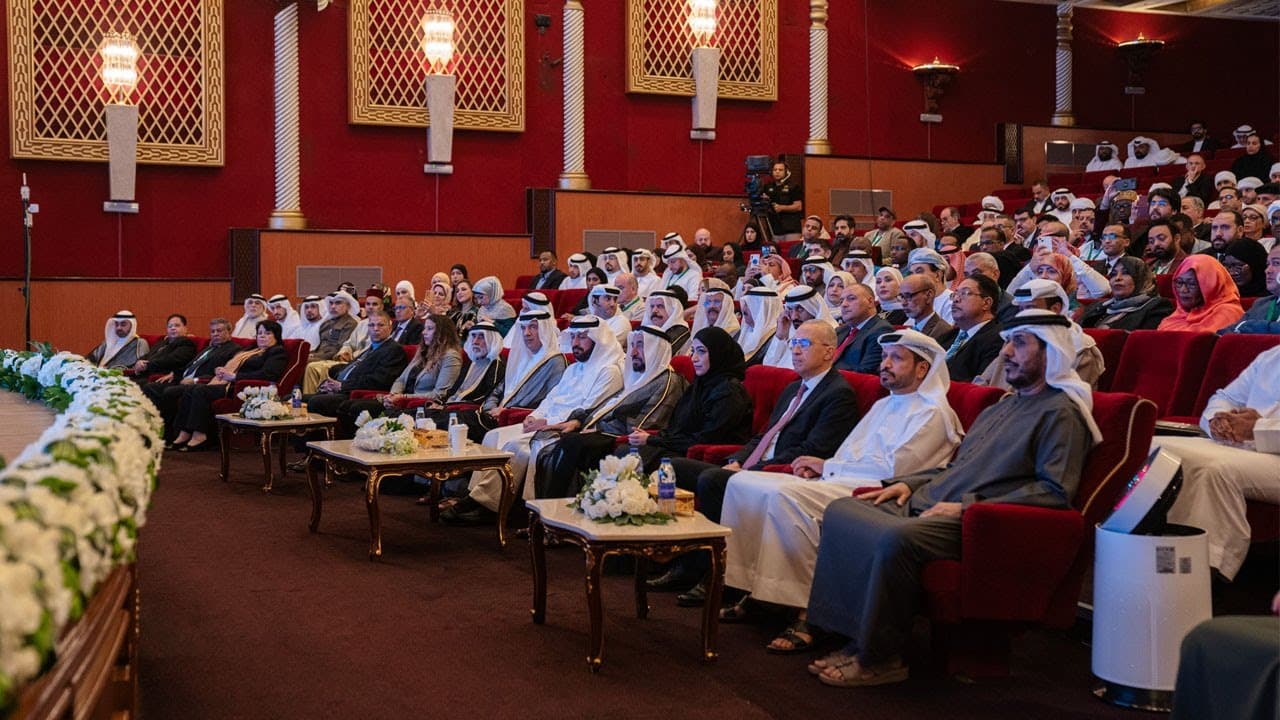 الناقد إبراهيم الكراوي يتألق في ملتقى الشارقة الأدبي