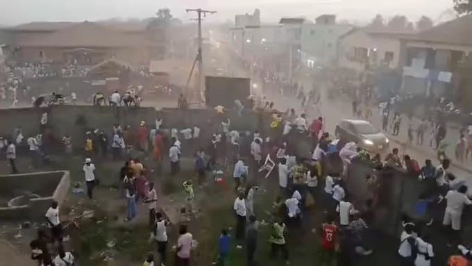 قرار تحكيمي يثير شغبا جماهيريا في غينيا