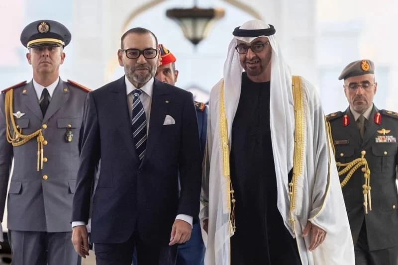 استضافة كأس العالم 2030.. الشيخ محمد بن زايد يهنئ جلالة الملك