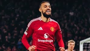 نصير مزراوي يُتوج أفضل لاعب في مانشستر يونايتد