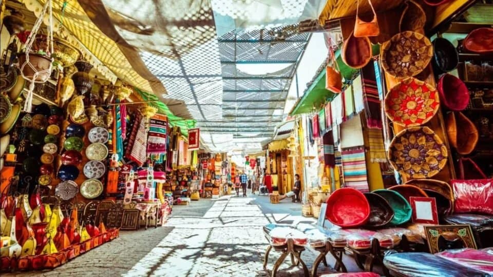 إفريقيا تستقبل 74 مليون سائح في 2024