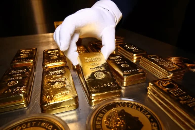 الذهب يعزز مكاسبه وسط تصاعد حالة عدم اليقين