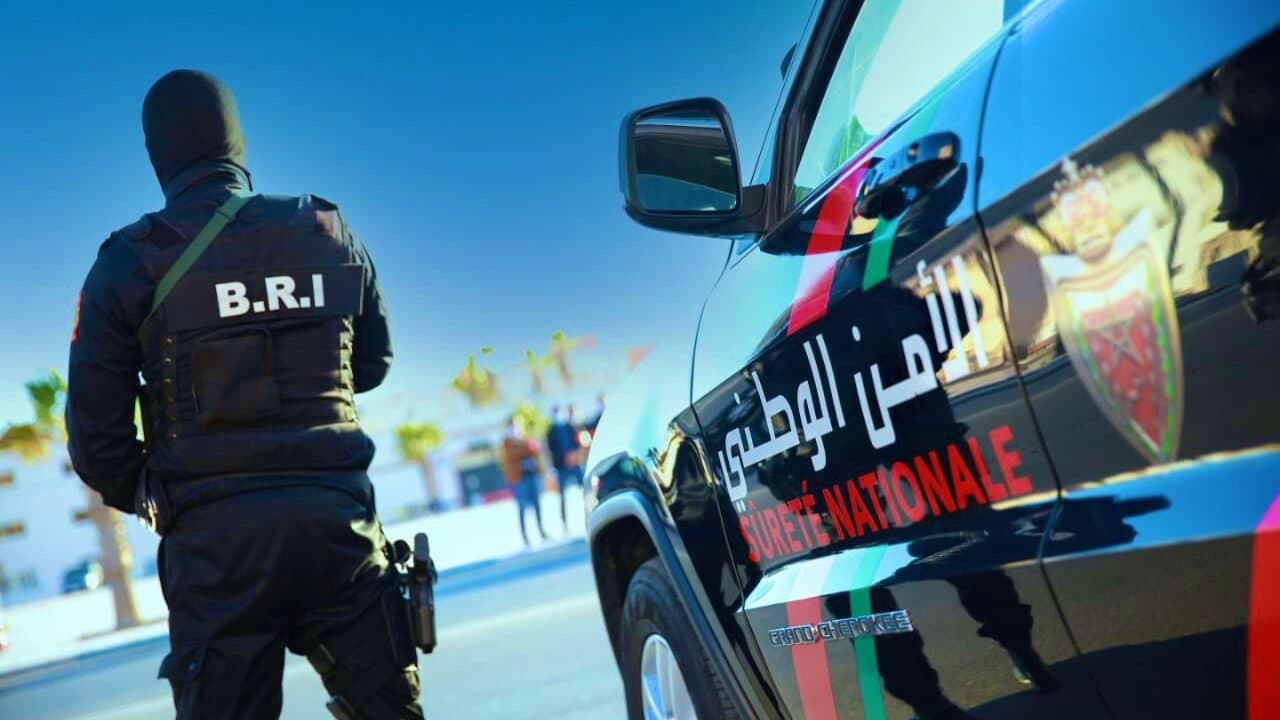 تفكيك شبكة احتيال متخصصة بعمليات نصب واسعة