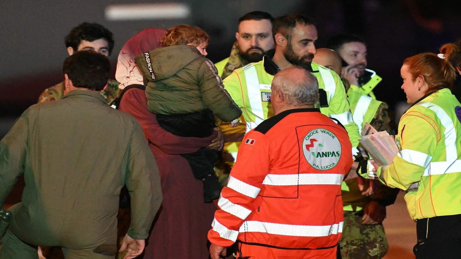 نقل 14 طفلاً فلسطينياً للعلاج في إيطاليا