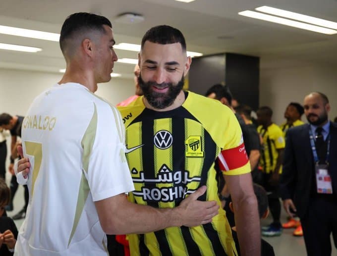 بنزيما: الفوز مع الاتحاد أهم من منافسة رونالدو على الحذاء الذهبي