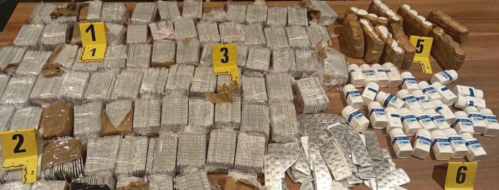 إحباط محاولة تهريب أزيد من 64 ألف قرص مخدر بميناء طنجة المدينة
