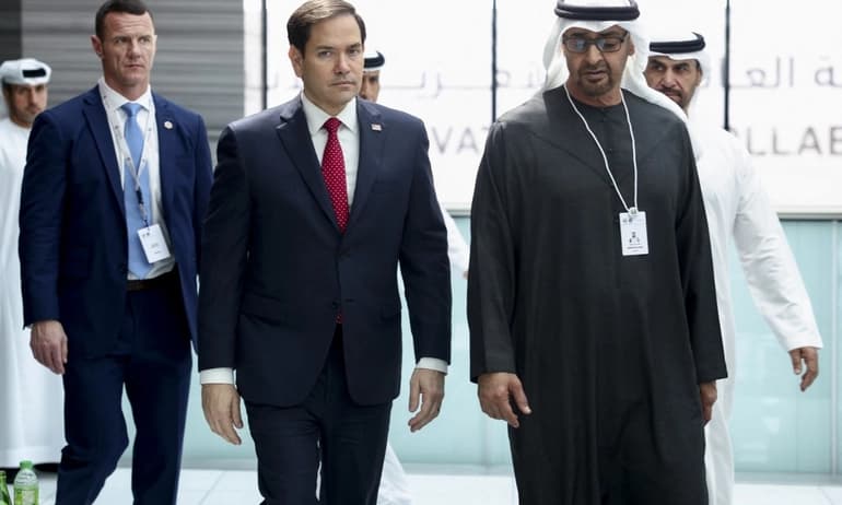 الشيخ محمد بن زايد يؤكد رفض الإمارات محاولات تهجير الفلسطينيين