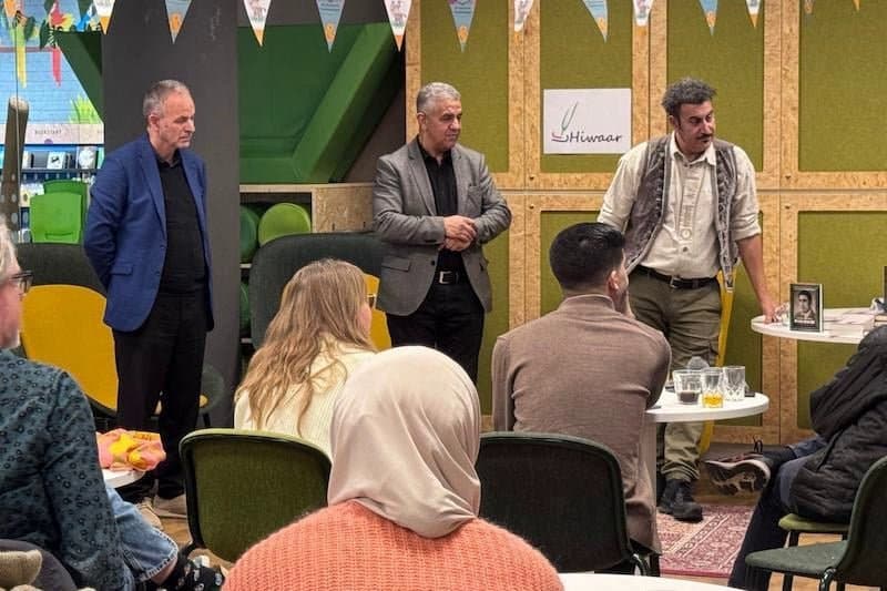 بنزاكور يقدم كتابه الجديد "عملاق من الريف"