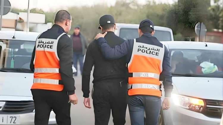 شرطة بركان توقف طبيبًا ومشتبهًا به في قضية ترويج المؤثرات العقلية