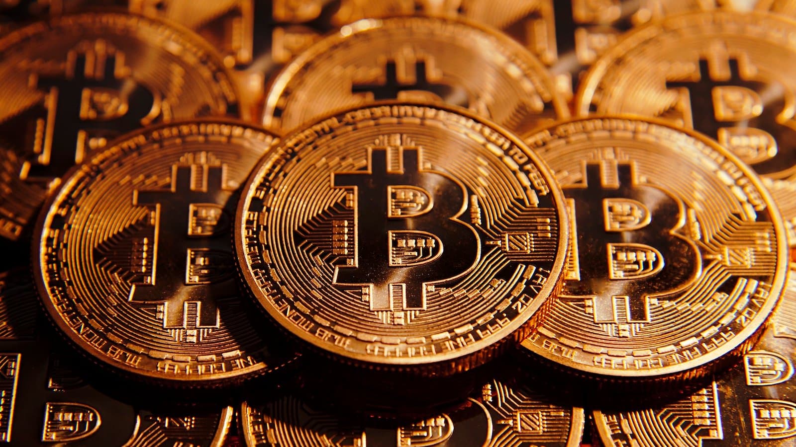 ارتفاع أسعار بتكوين بنسبة 4% لتتجاوز 90,000 دولار