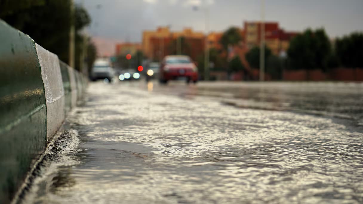 أمطار رعدية ورياح قوية تضرب عدة مناطق اليوم