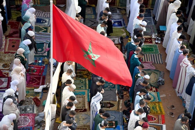الإهابة الملكية بتفادي "ذبح الأضحية" تلفت الأنظار إلى الجالية المغربية