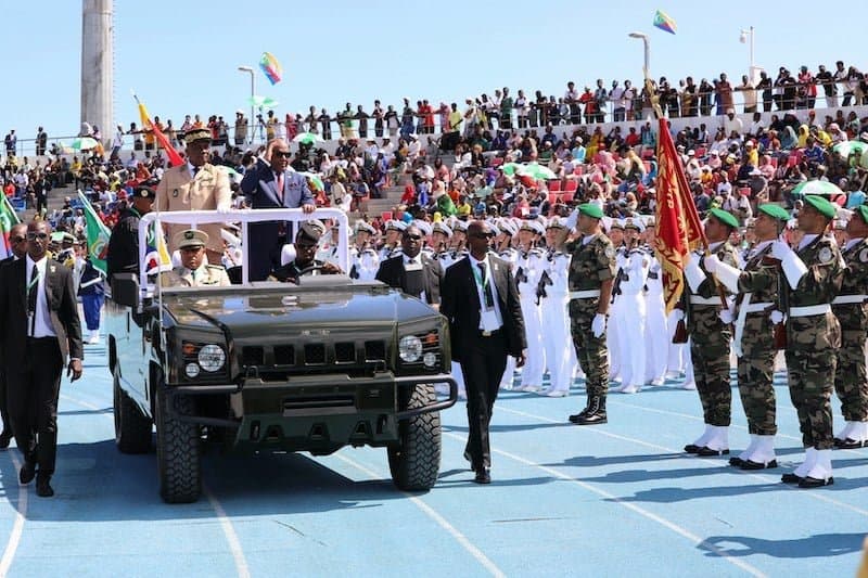 جيش المغرب في استعراض بموروني