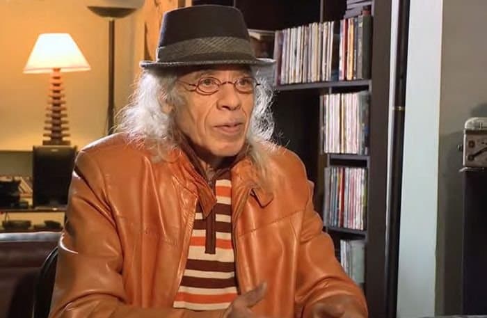 وفاة علي حسن، أحد أبرز وجوه الإعلام والسينما بالمغرب