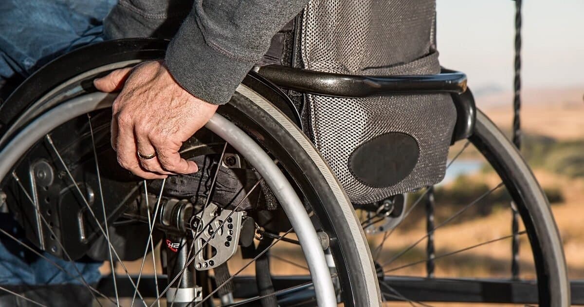 التقدم والاشتراكية يحذر من إقصاء الأطفال المعاقين