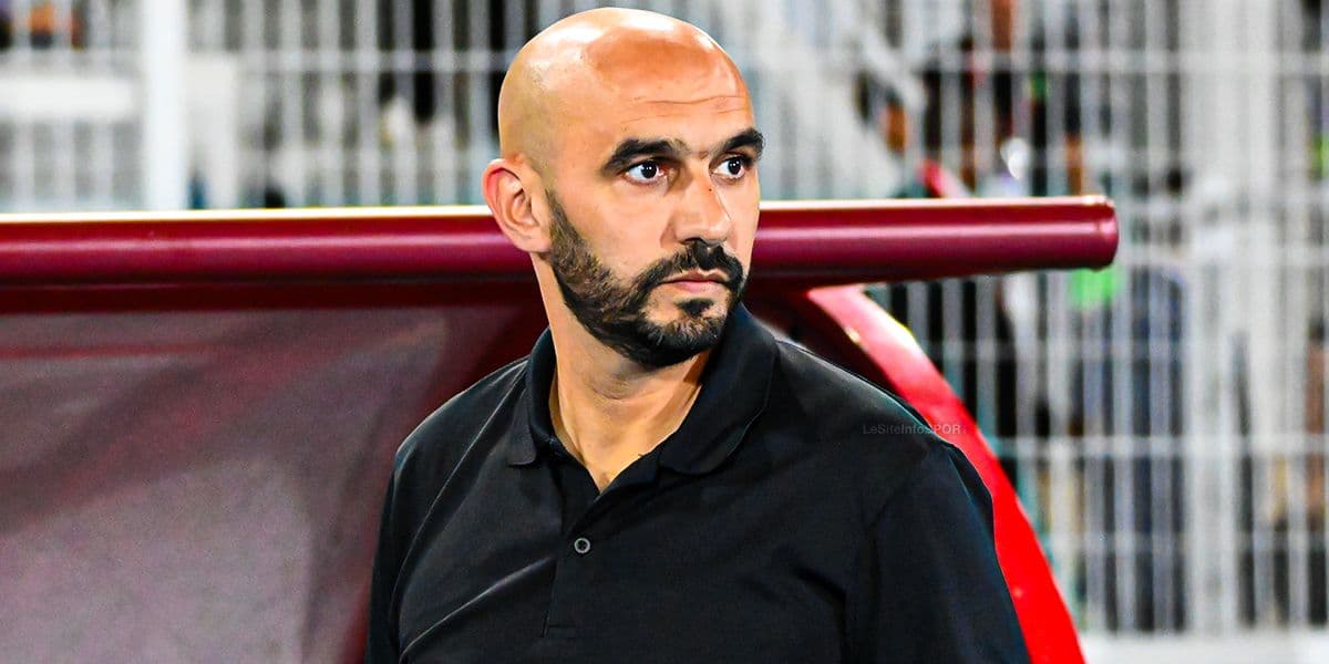 وليد الركراكي يشيد بنايف أكرد: قائد دفاع مارسيليا الجديد