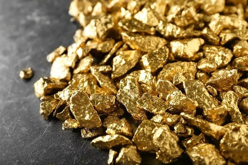 الجمارك تشن حملة واسعة ضد كبار تجار الذهب بشبهات تزوير وتبييض أموال