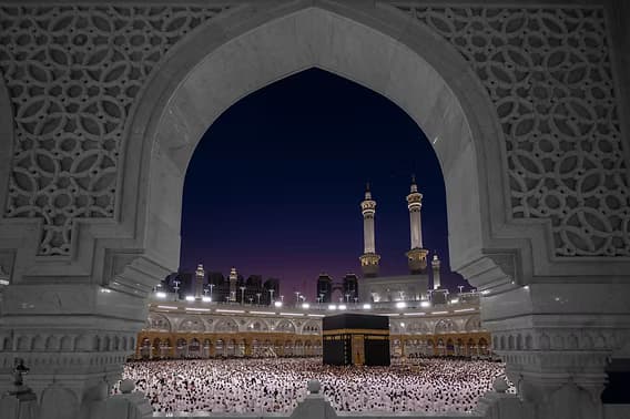 إلغاء عمرة العشر الأواخر بسبب التوترات