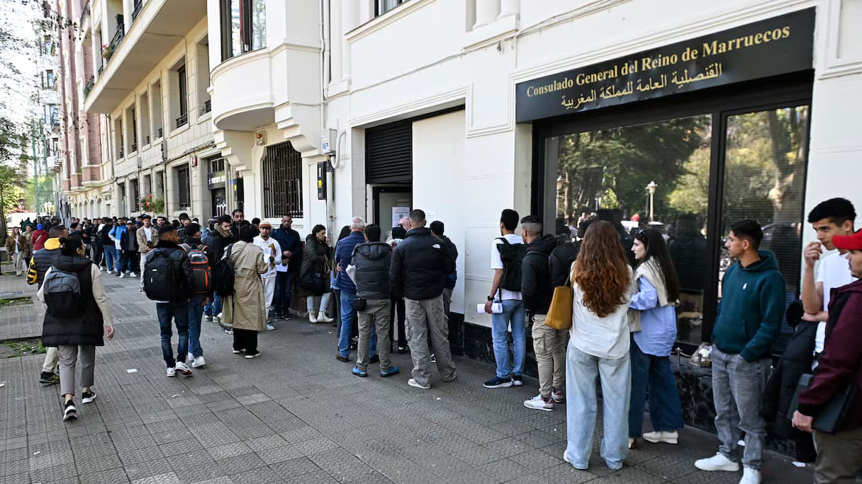 إسبانيا: القنصليات المغربية تواكب طلبات التسوية