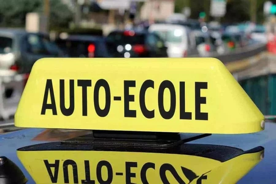 إصلاح مرتقب لقطاع تعليم السياقة بالمغرب