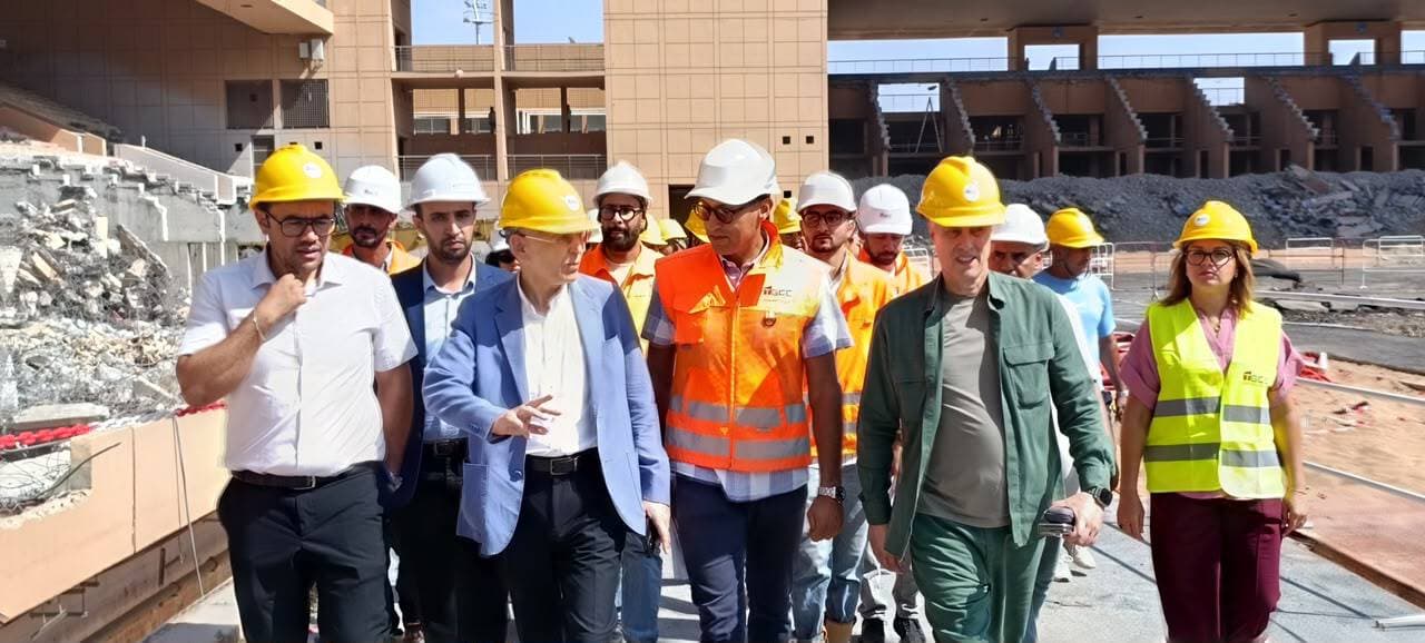 مراكش: والي الجهة يتفقد ملاعب التداريب وأشغال الملعب الكبير