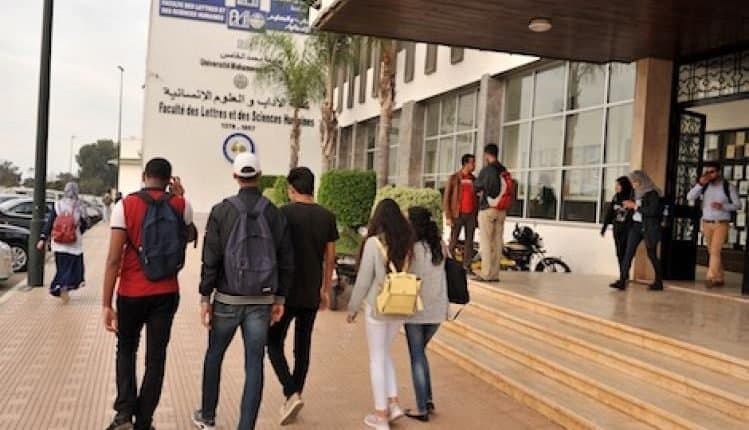 شيشاوة ... حرمان 300 طالب من المنحة الجامعية يثير غضب الطلاب الجامعيين