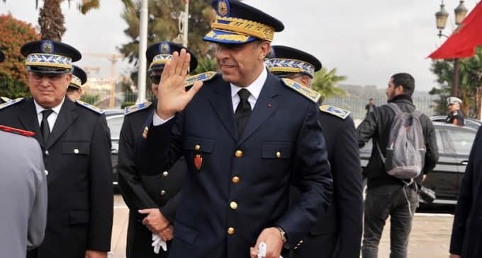 عبد اللطيف حموشي يزور ضريح الملك محمد الخامس للترحم على روح المغفور له الملك الحسن الثاني