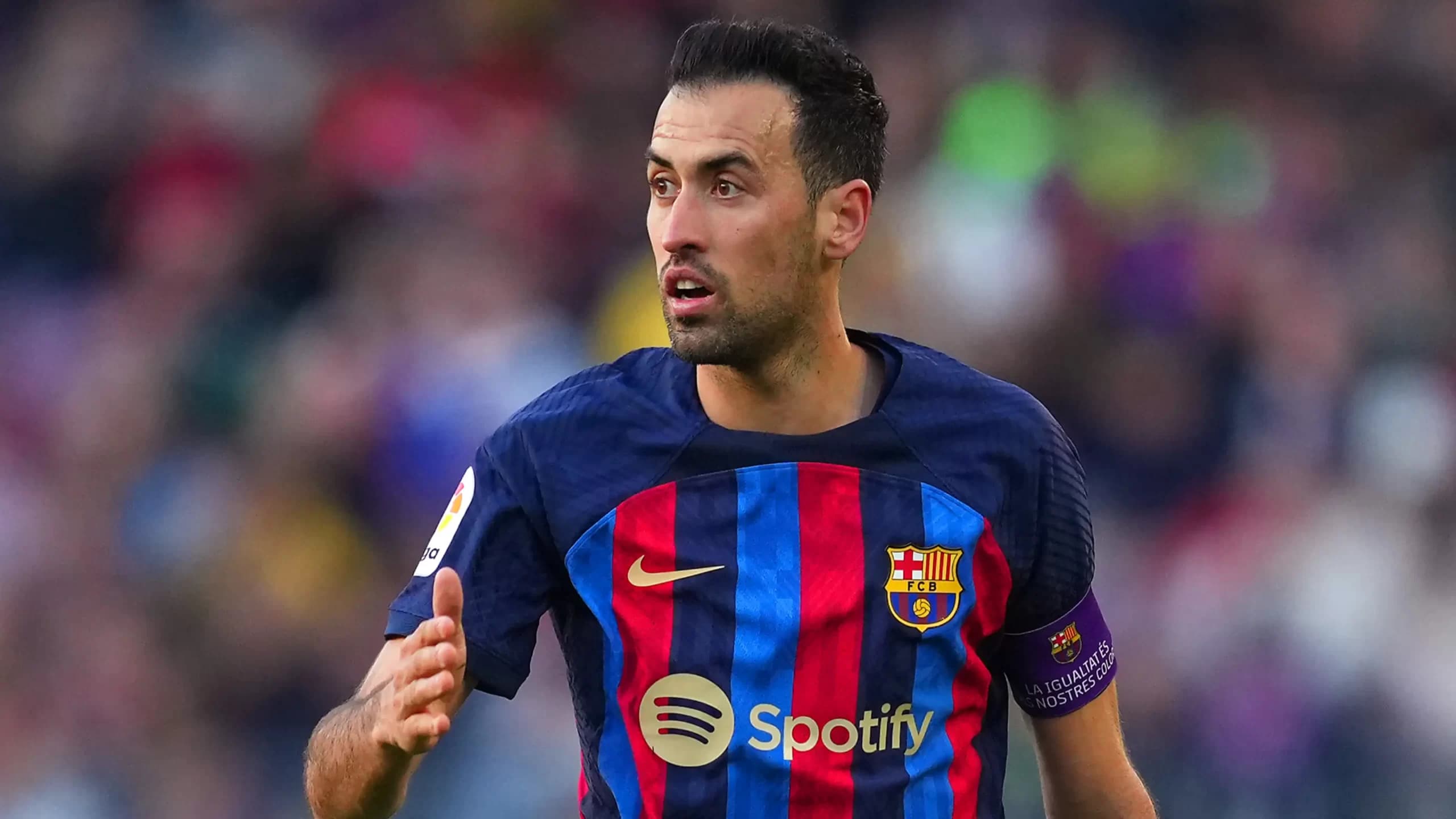 سيرجيو بوسكيتس يغادر فريق برشلونة