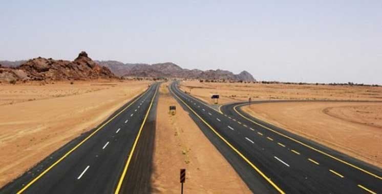الطريق السريعة تيزنيت-الداخلة على عتبة الانتهاء، مشروع رئيسي للتنمية الإقليمية.