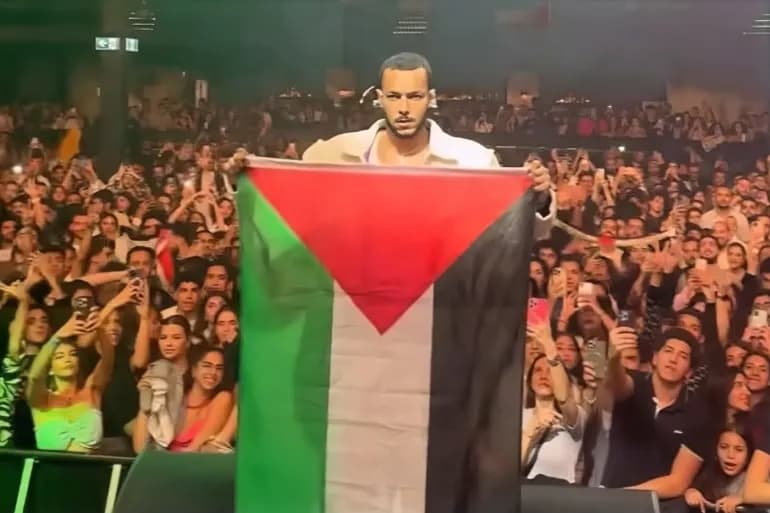 مغردون يشيدون برفض "ويجز" المشاركة بإعلان بيبسي ودعوات لمقاطعة من شارك فيه