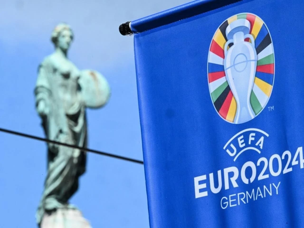 يويفا: حكام كأس أمم أوروبا 2024 سيناقشون قرارتهم مع قادة المنتخبات