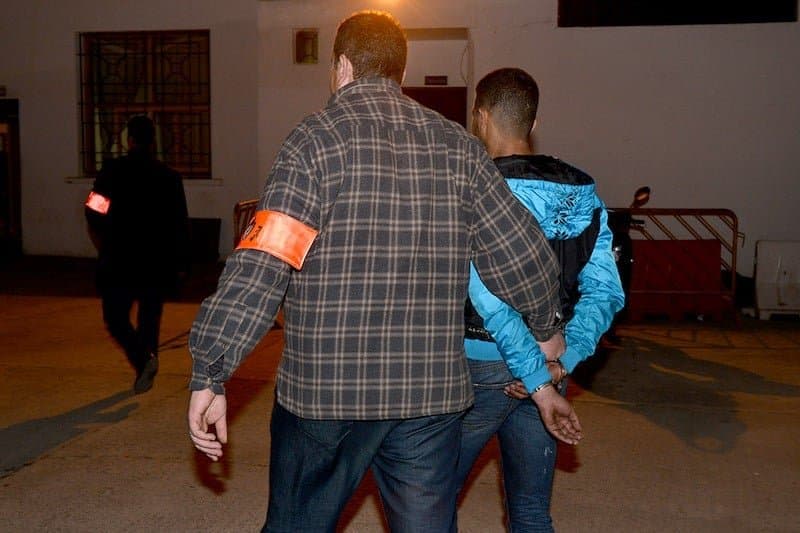 الاتجار بالممنوعات يورط شابين بسطات