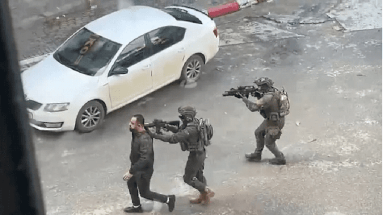 واشنطن تدعو إسرائيل للتحقيق في استخدام جيشها المدنيين دروعا بشرية