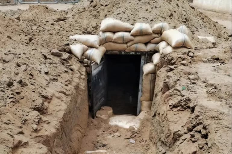 خنادق لعلاج المرضى بعد تدمير "الدعم السريع" للمستشفيات بالفاشر
